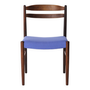 1 des 4 chaises de salle - carl