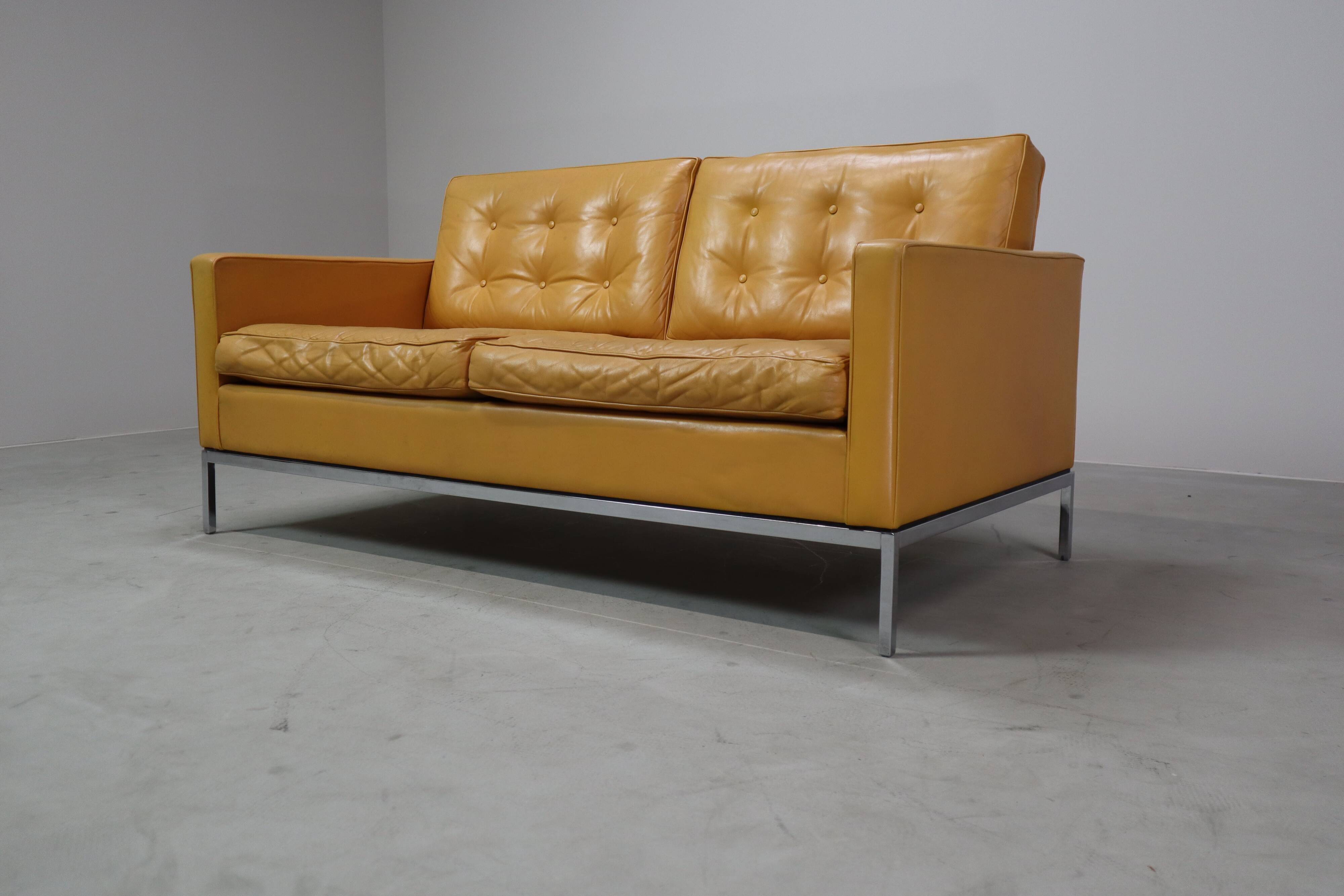 Florence Knoll two-seater sofa in mustard yellow leather, 1970