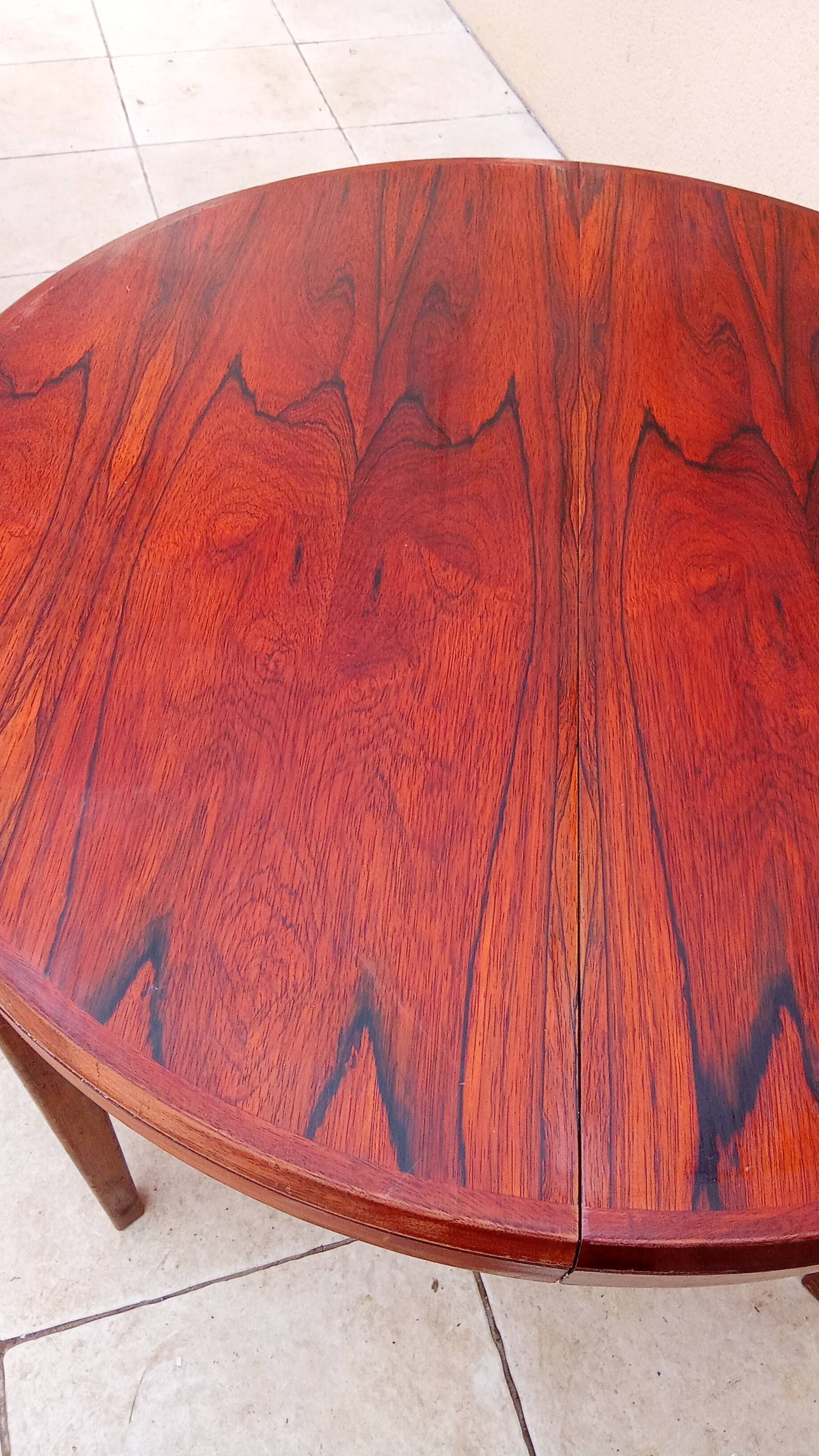 Round table in vintage Rio rosewood