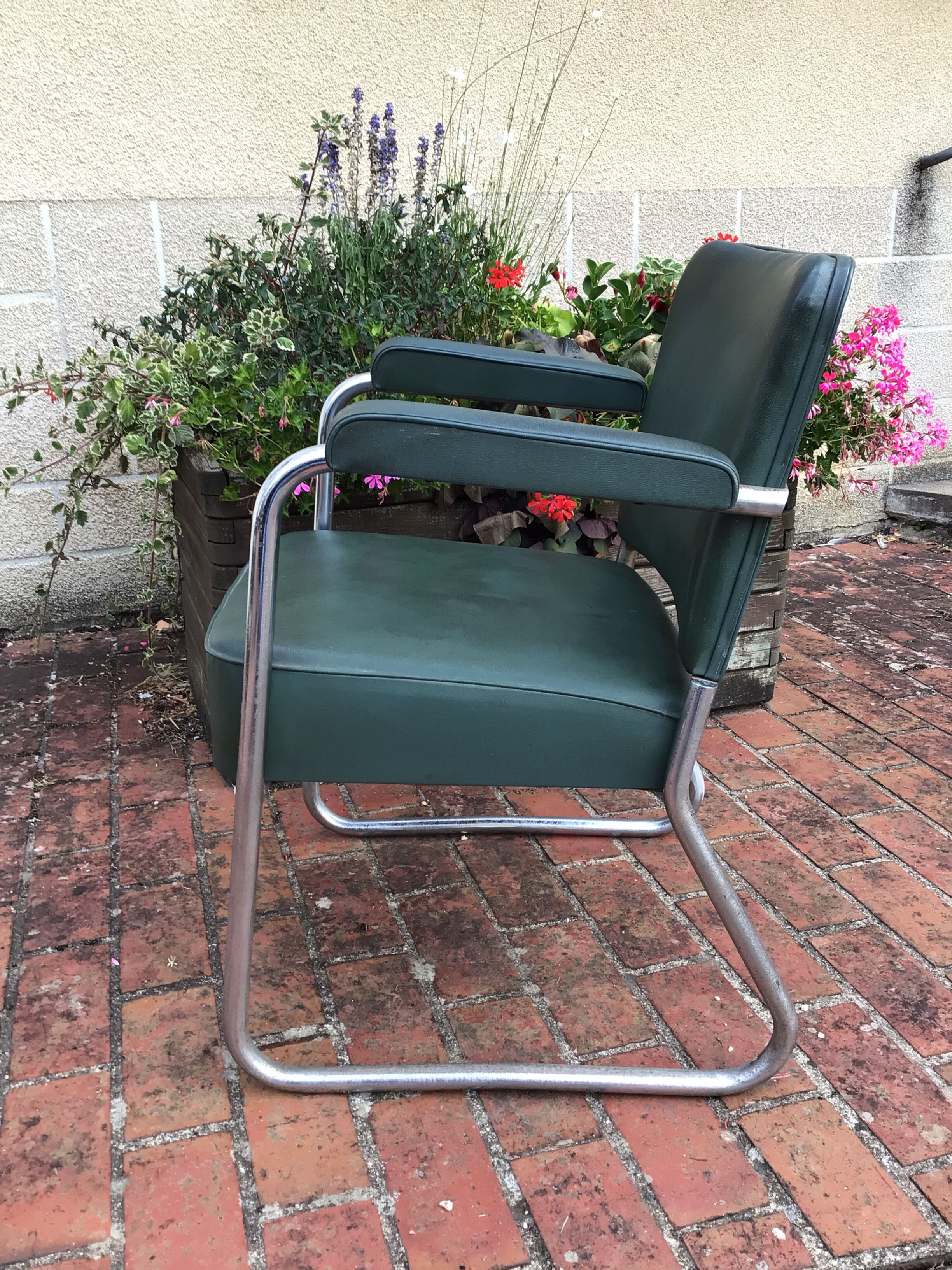 Ronéo industrial armchair by Pullman 50s-60s