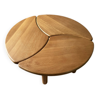 Set de trois tables basses, d’appoint, bouts de canapé en chêne massif. Fra