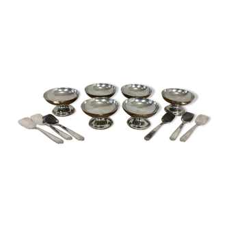 Set of 6 ice cream bowls and small spoons.