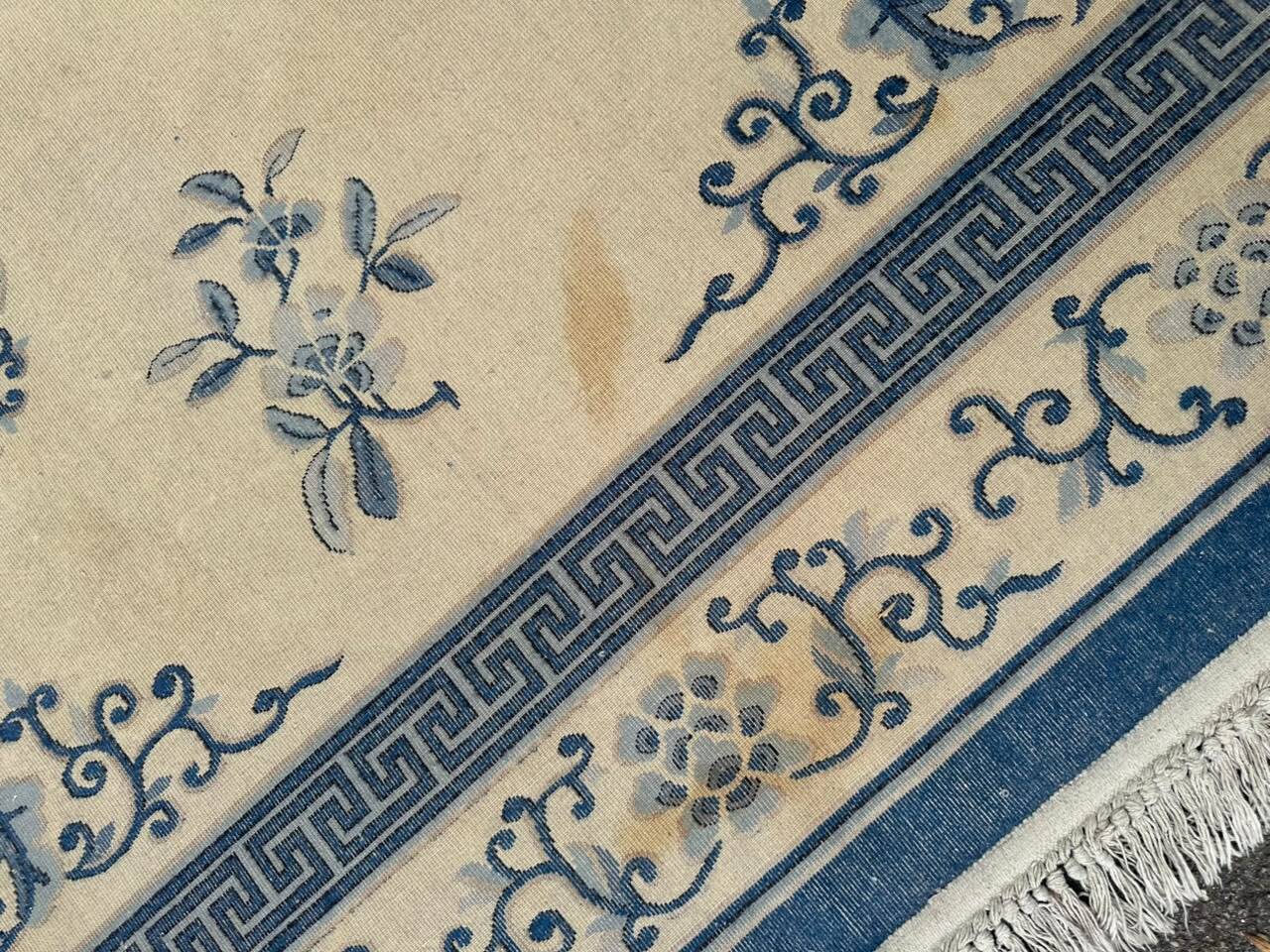 Large Chinese wool rug 200 x 310 cm — Blue & beige (Beijing style)