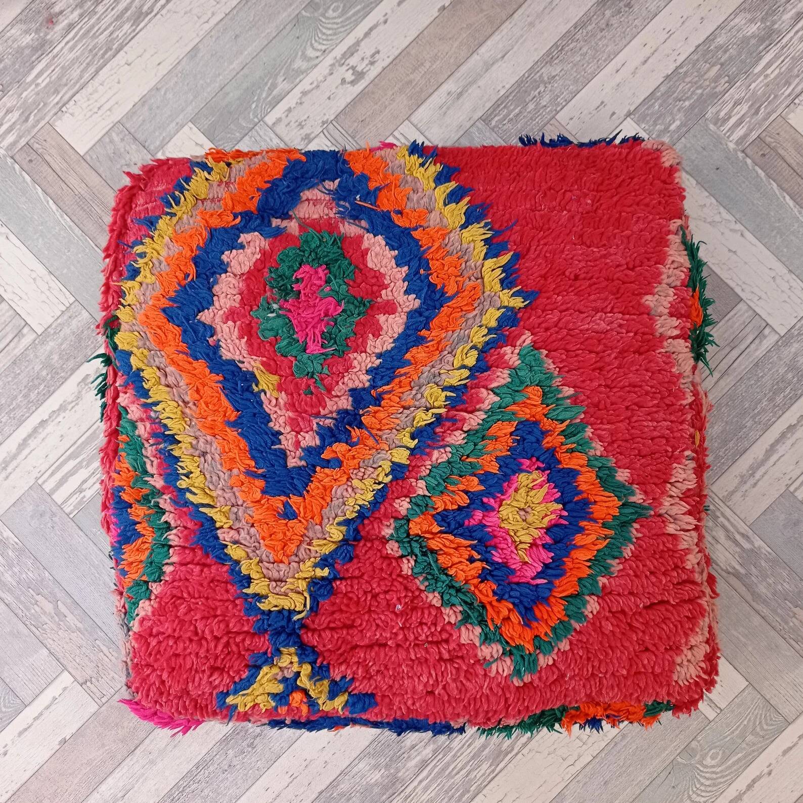 Handmade Berber pouf in wool 60 X 60 X 20 CM
