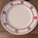 Huit assiettes plates Badonviller