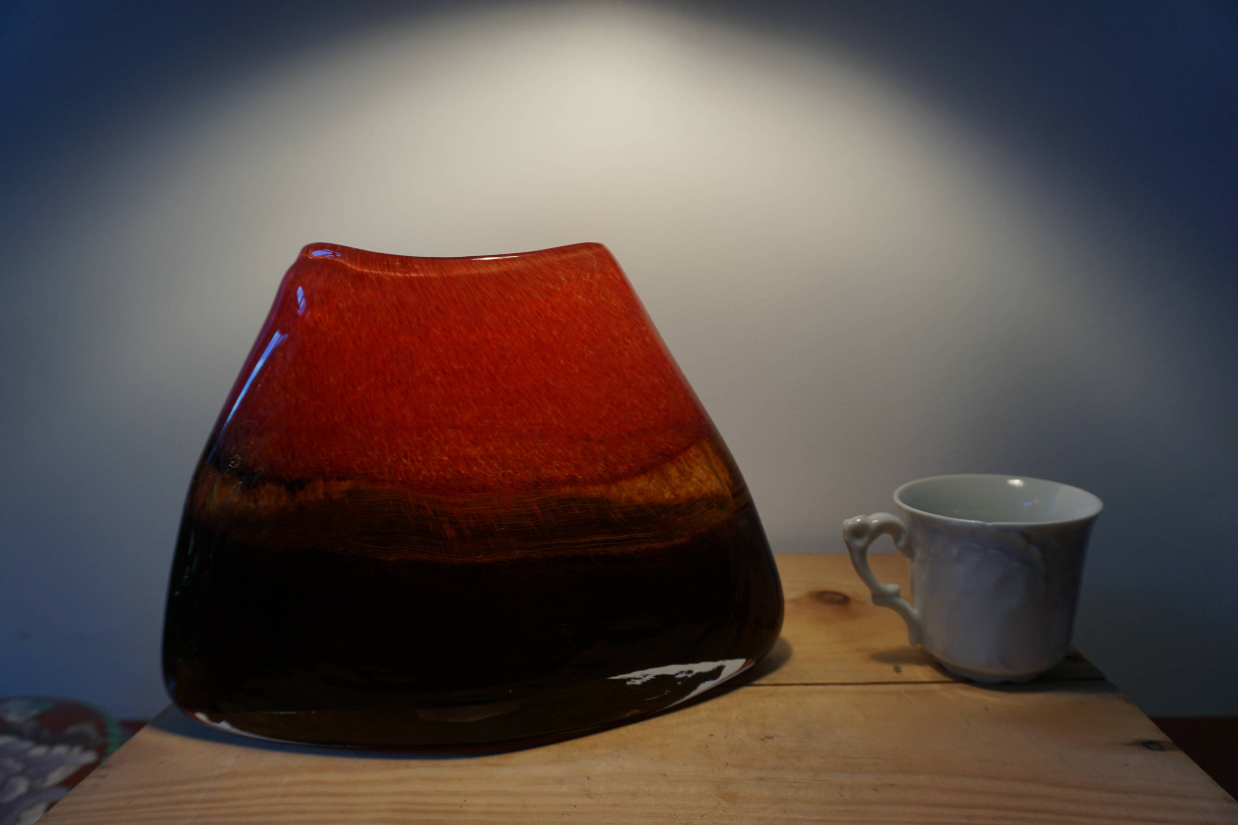 Vase contemporain en verre soufflé