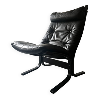 Siesta Scandinavian armchair in black leather by Ingmar Relling, designed in 1970