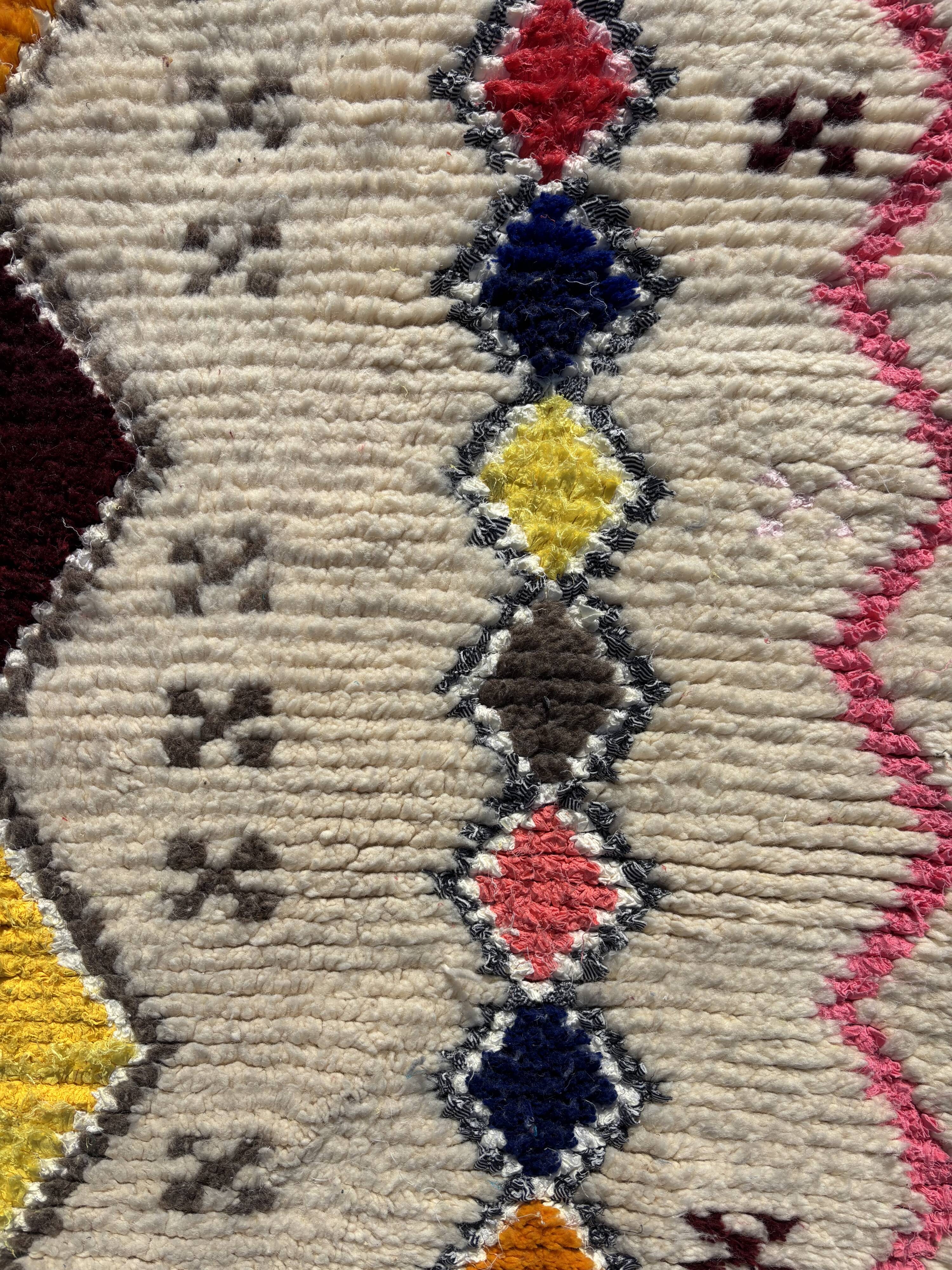 Azilal Berber rug – Unique handcrafted wool piece – 140x240 cm