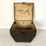 Square hat box