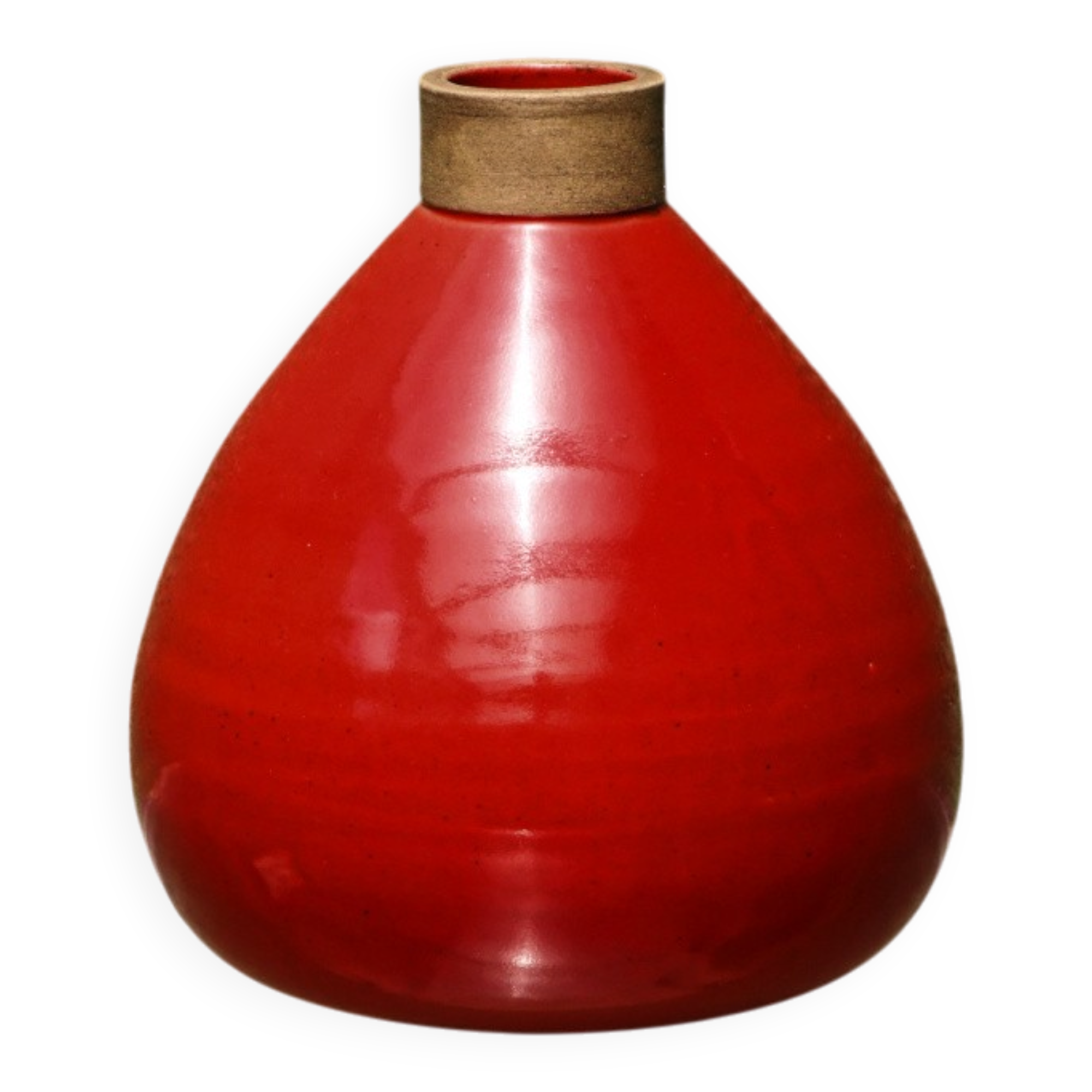 Vase rouge en grés émaillé, signature alpha apocryphe