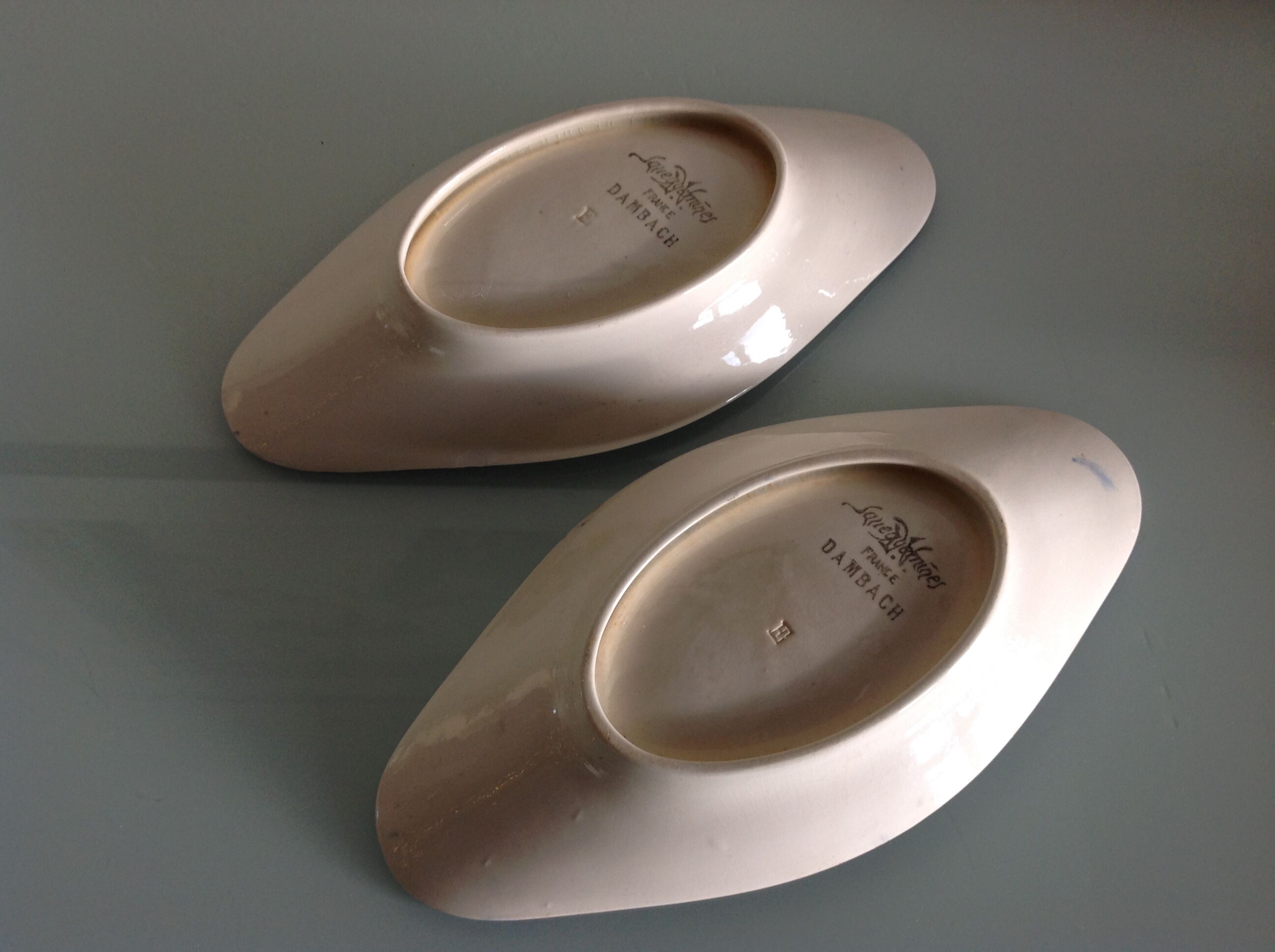 Pair of ravines decor Dambach from the vintage Sarreguemines faienceries 60-70