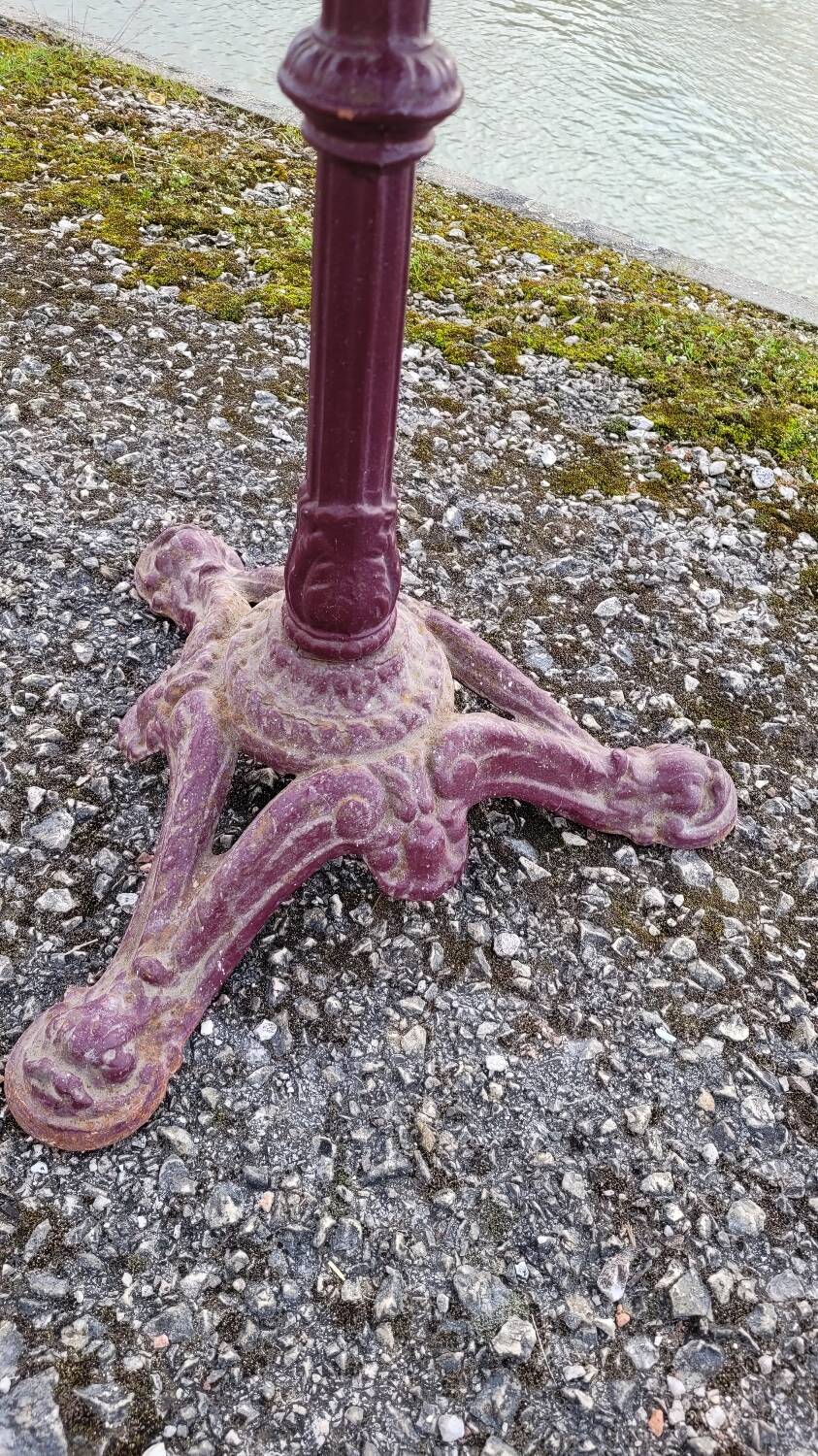 Antique cast iron bistro restaurant pedestal table - 1900s