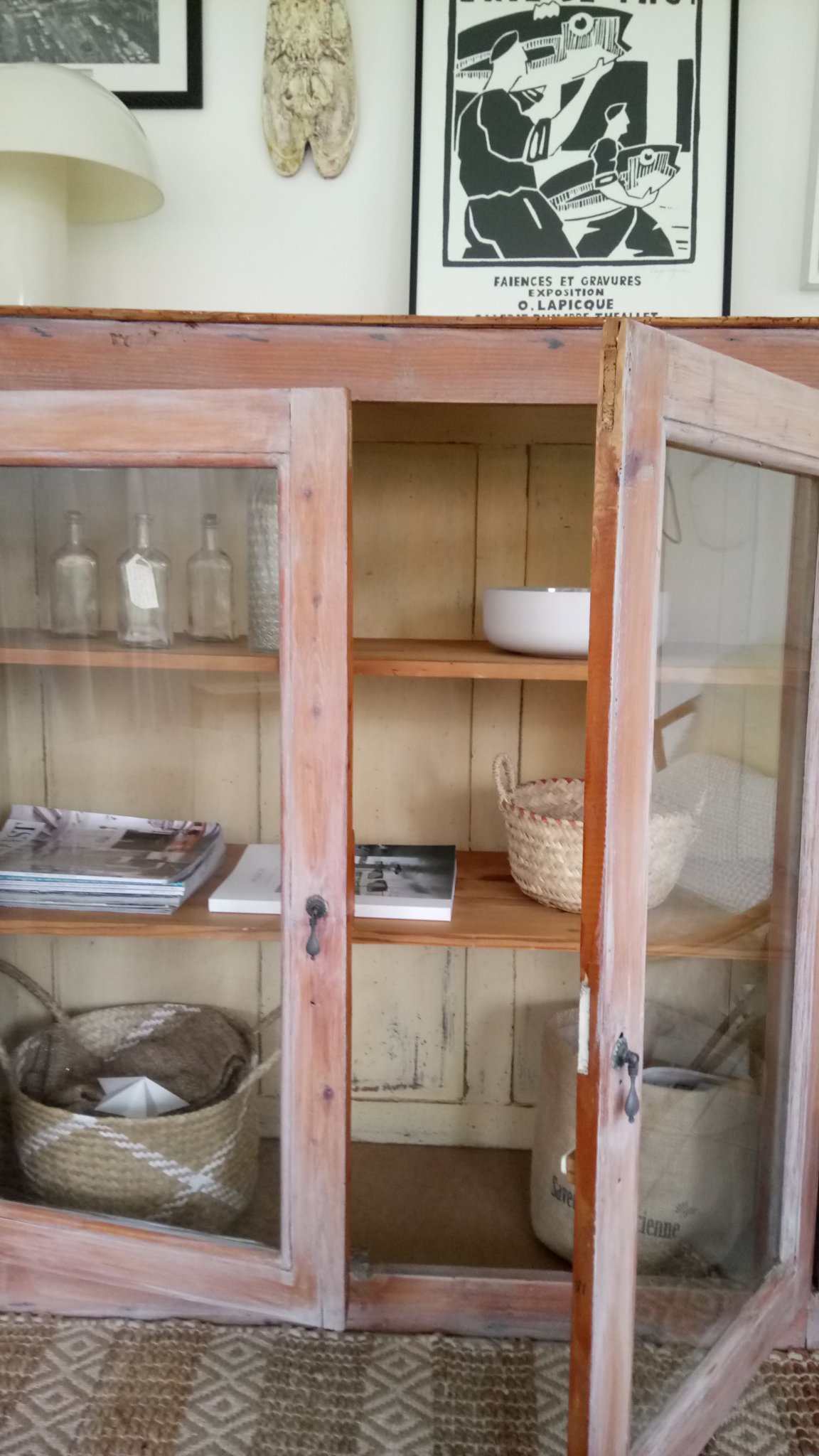 Old showcase / dresser