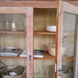 Old showcase / dresser