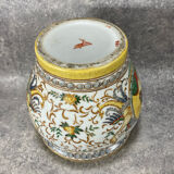 Pot/Cachepot. Italian Renaissance Majolica ceramic. Asiatic style