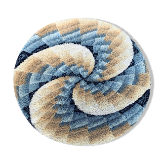 Round vintage carpet 135cm
