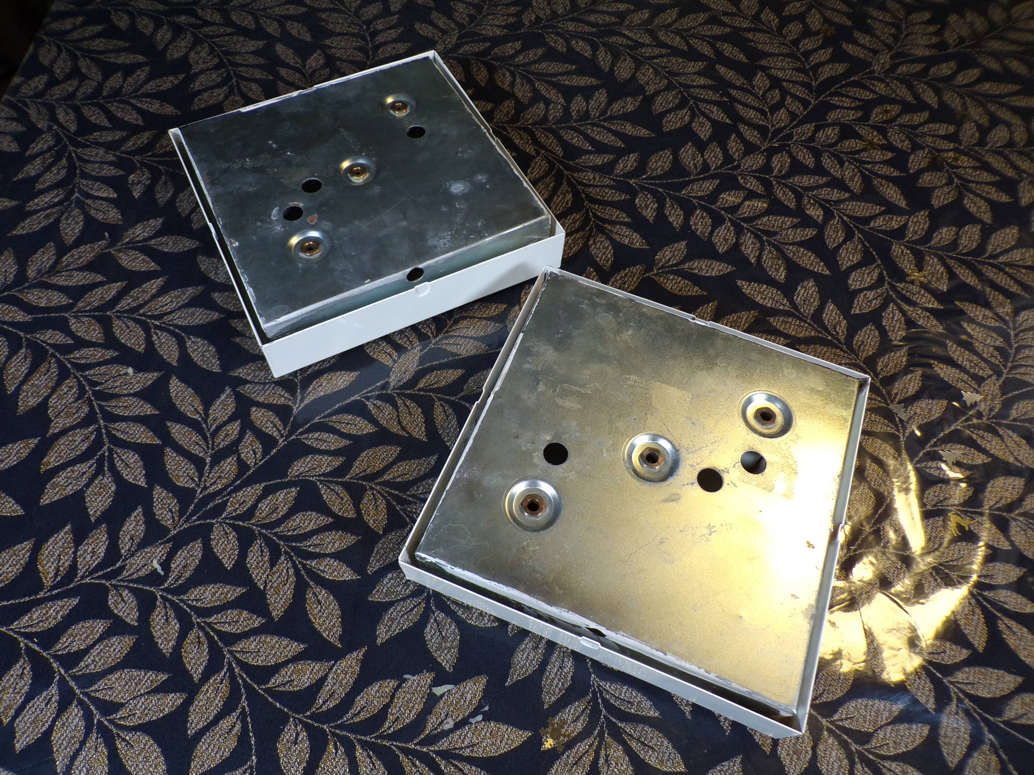 Pair of Garbo Q wall lights by Maryio Yagi for Syrrah