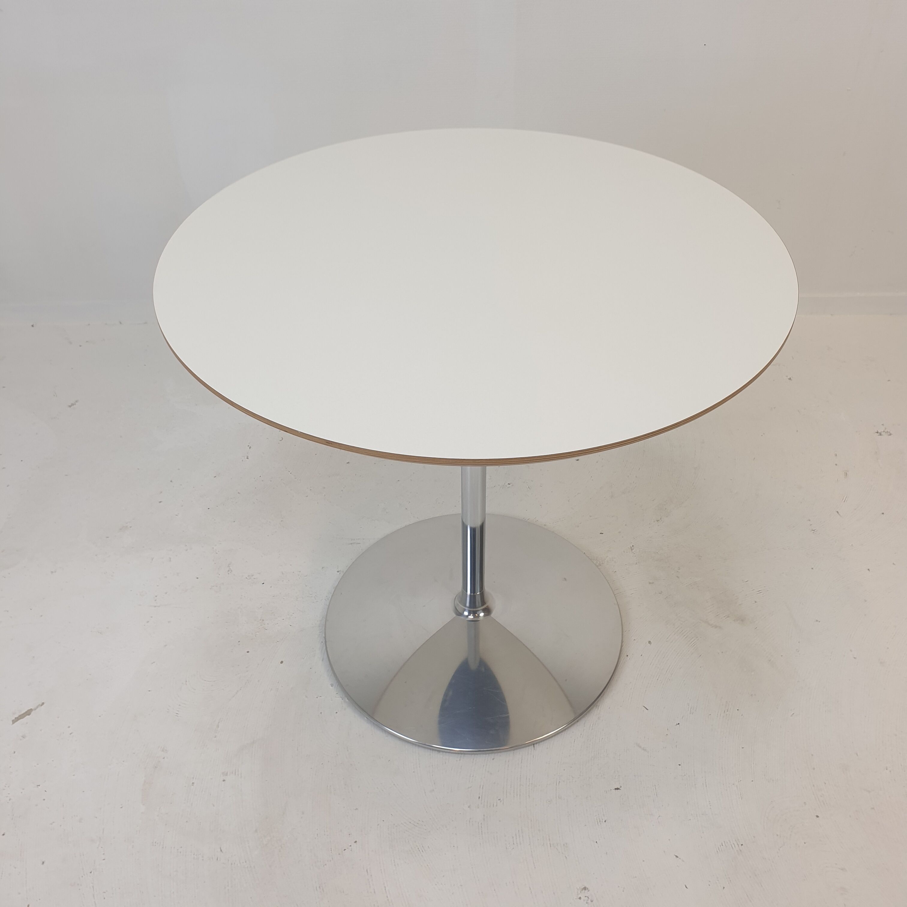 Round Dining Table by Pierre Paulin for Artifort