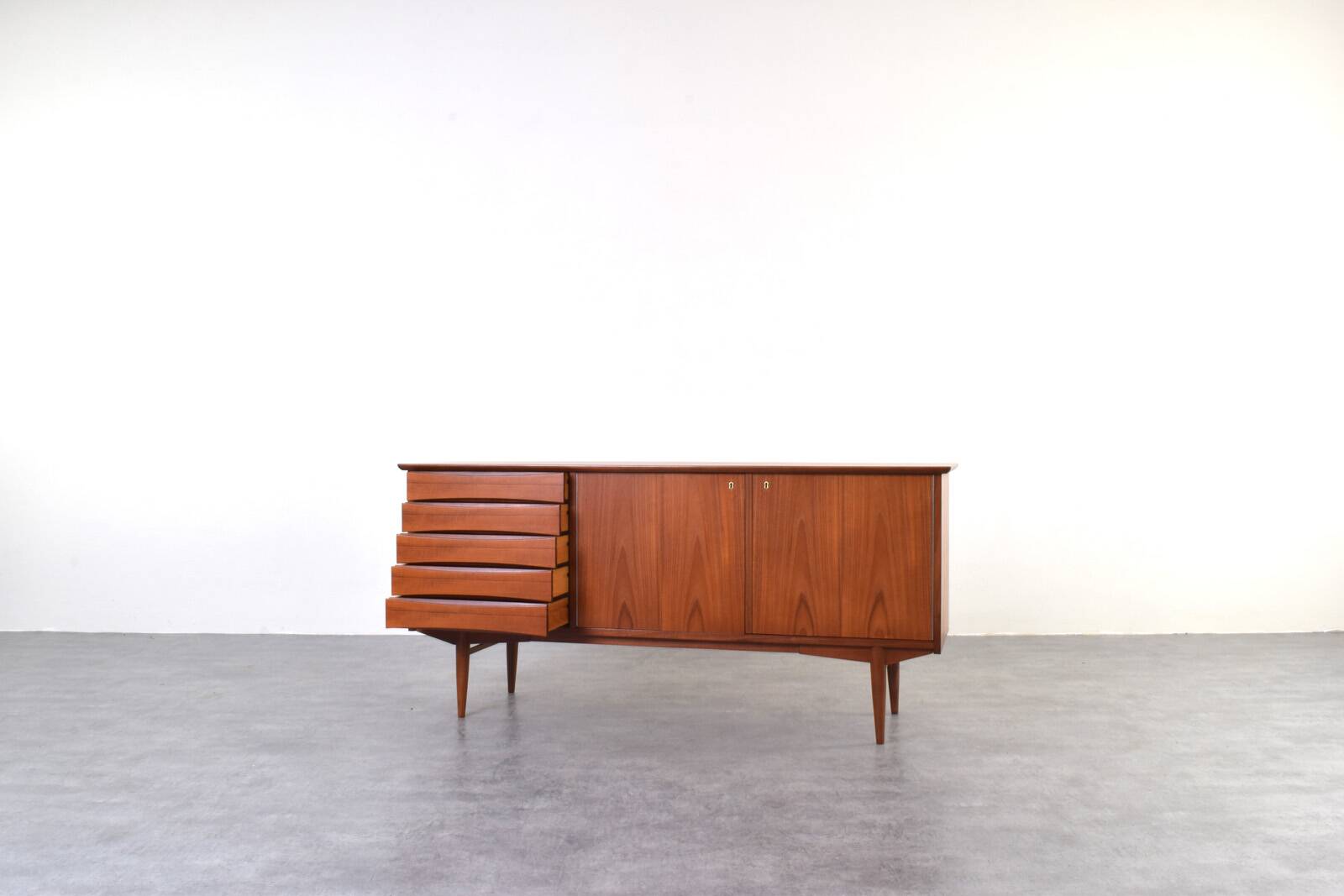 Teak enfilade from the mid-century by Frederik Kayser, 1960s.