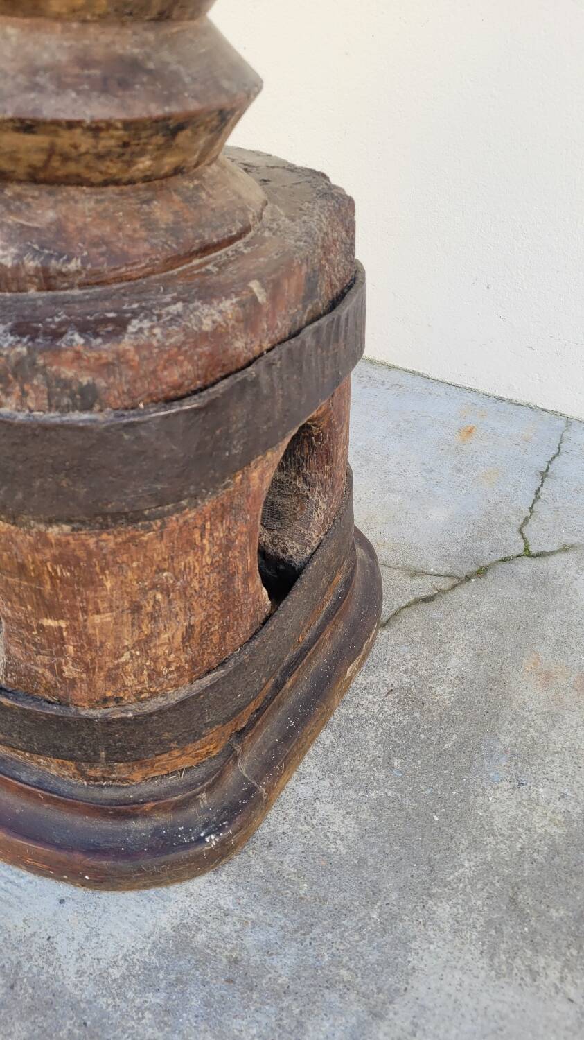 Old wooden press screw column 19th rustic folk art in oak