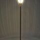 Lampadaire tripode de forme réverbère en fer et verre