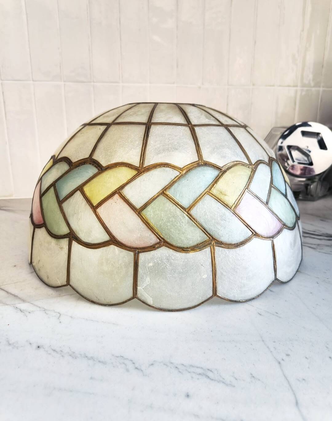 Mother-of-pearl lampshade