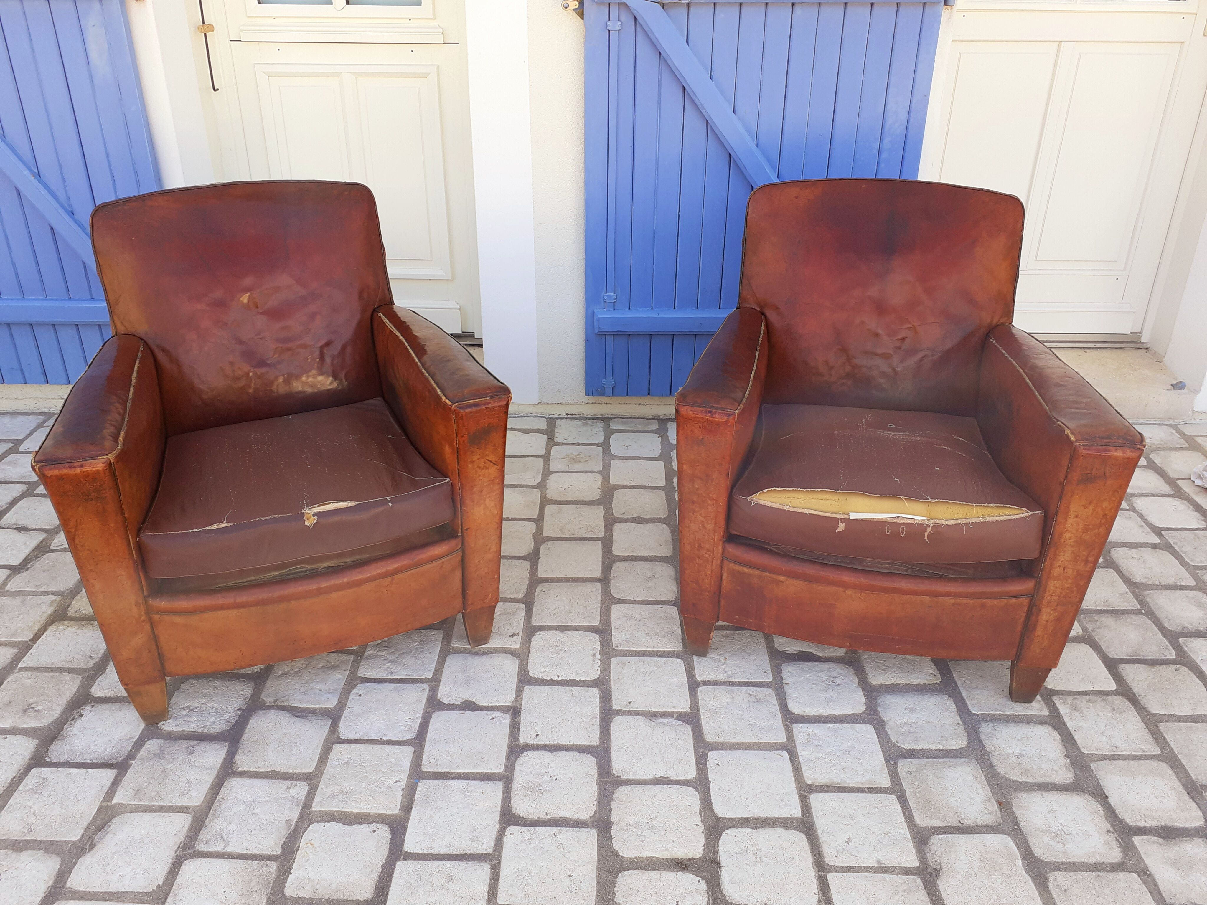 Pair of leather club chairs 30/40s