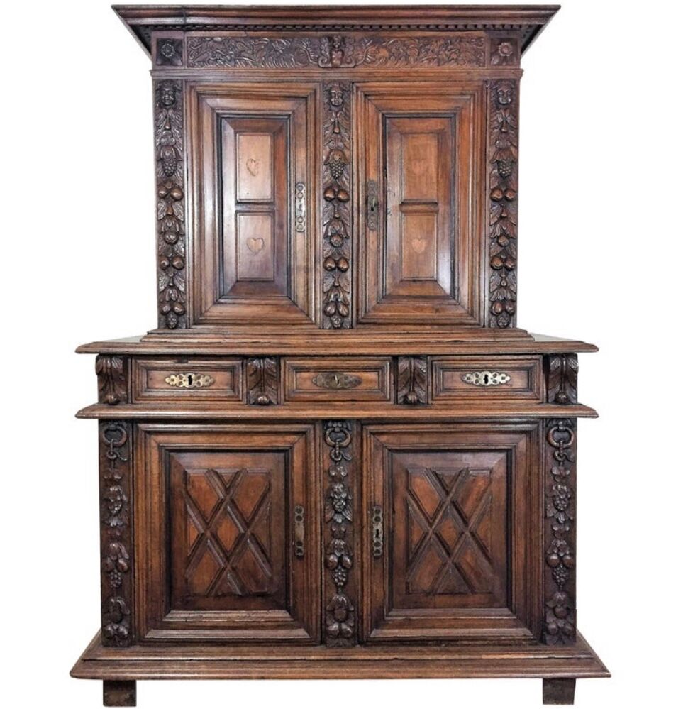 Double body sideboard, Walnut, Renaissance period, Circa 1600