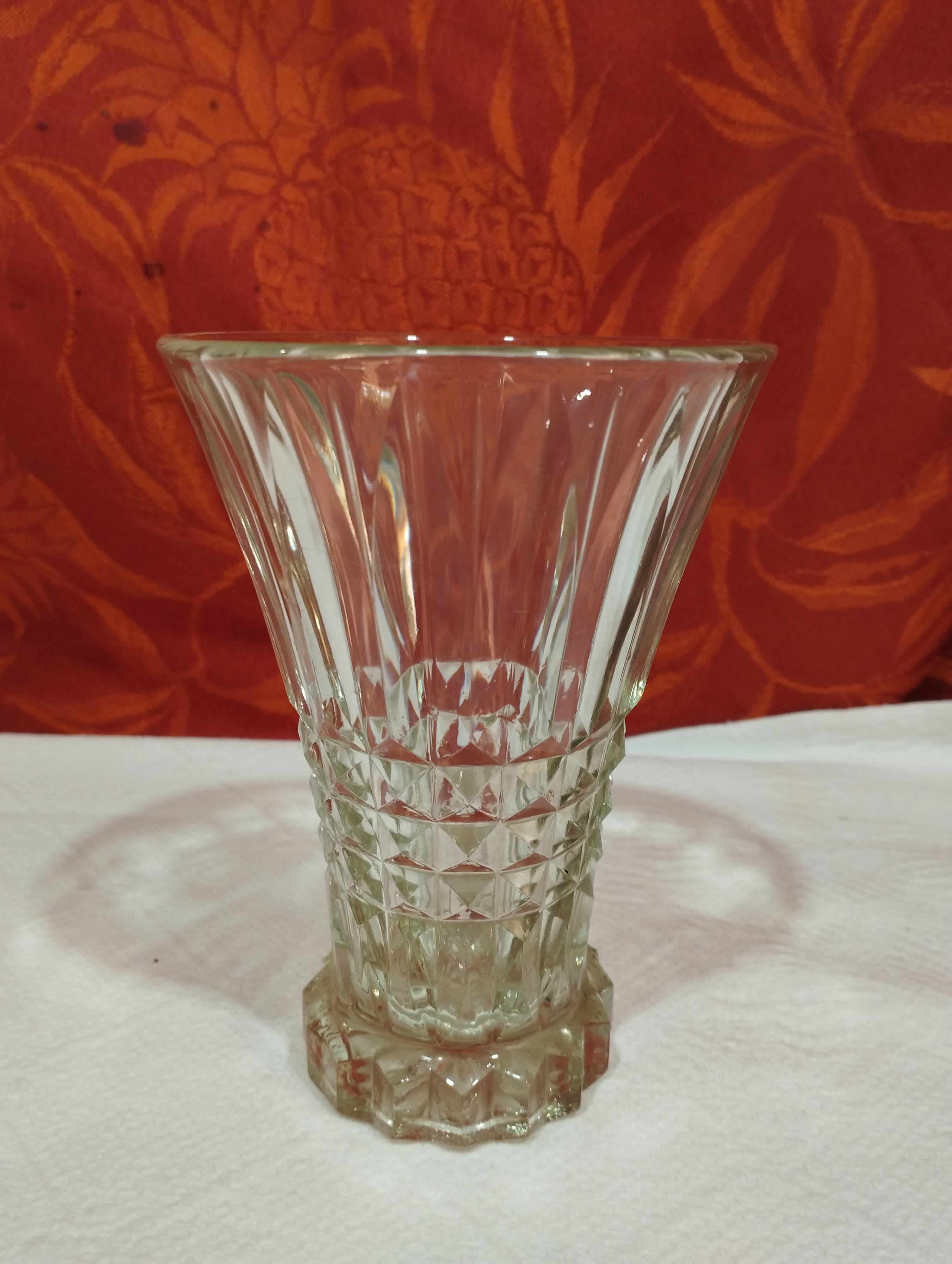 Old art deco flared glass vase - diamond point decor - height 15cm