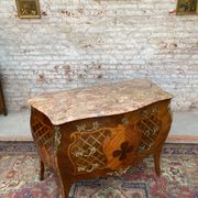 Chest of drawers stamped in marquetry Louis XV style
