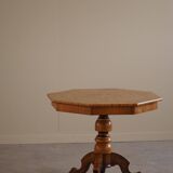 Danish Art Deco octagonal side table in birch with an inlaid top, 1940s.