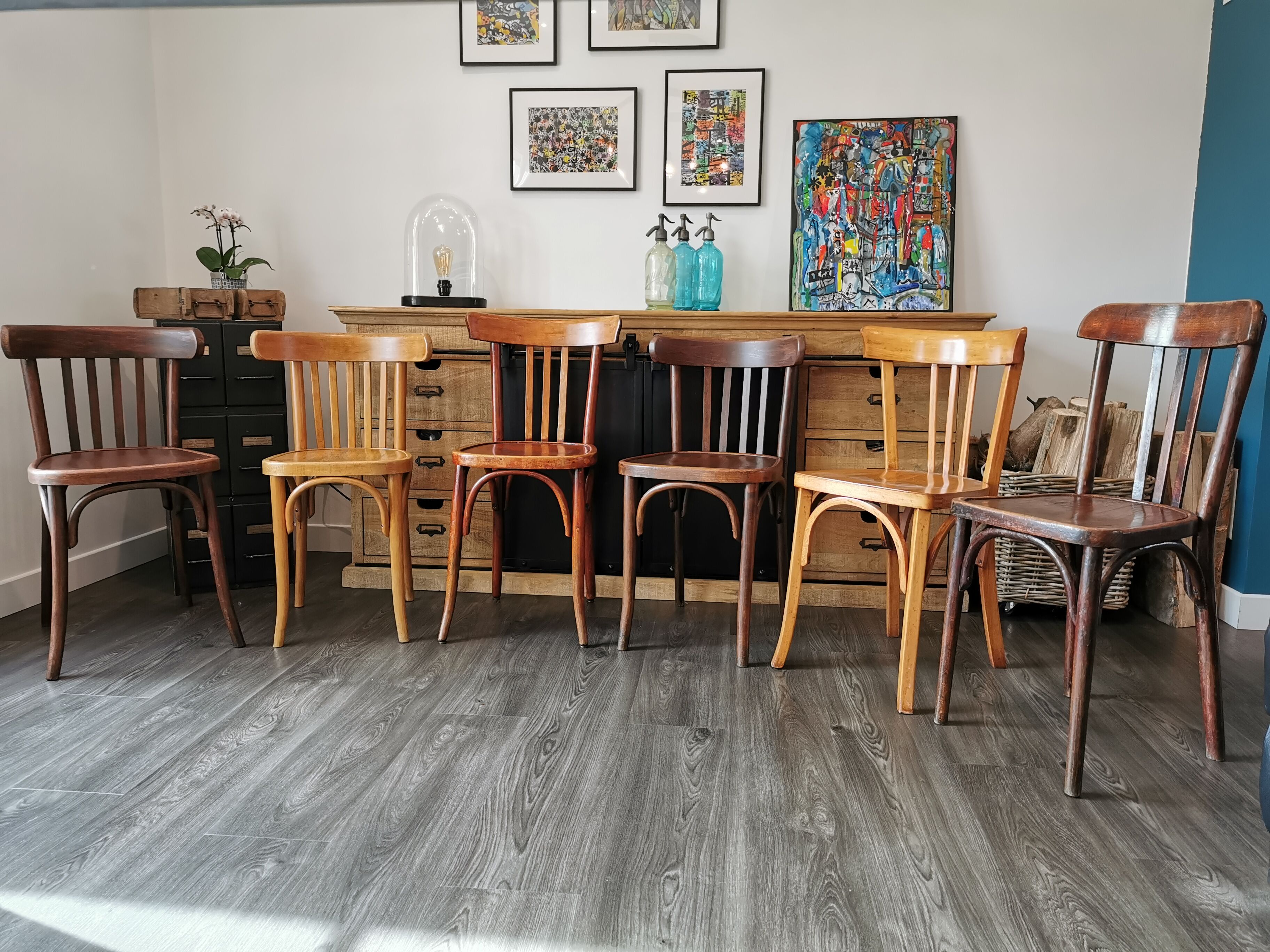 Series of 6 mismatched bistro chairs Mahieu and Luterma