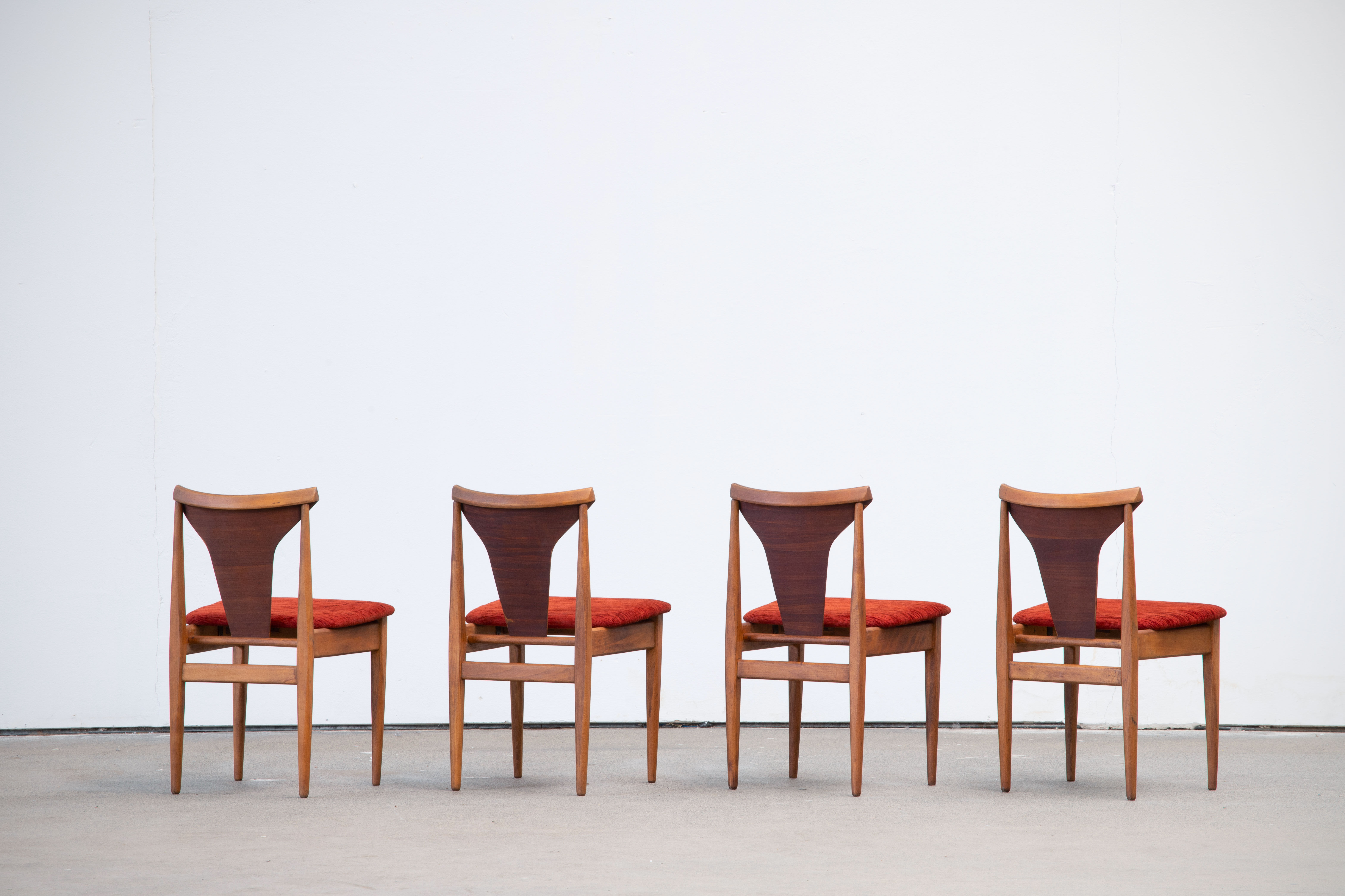 Série de 4 chaises scandinaves vintage 1960