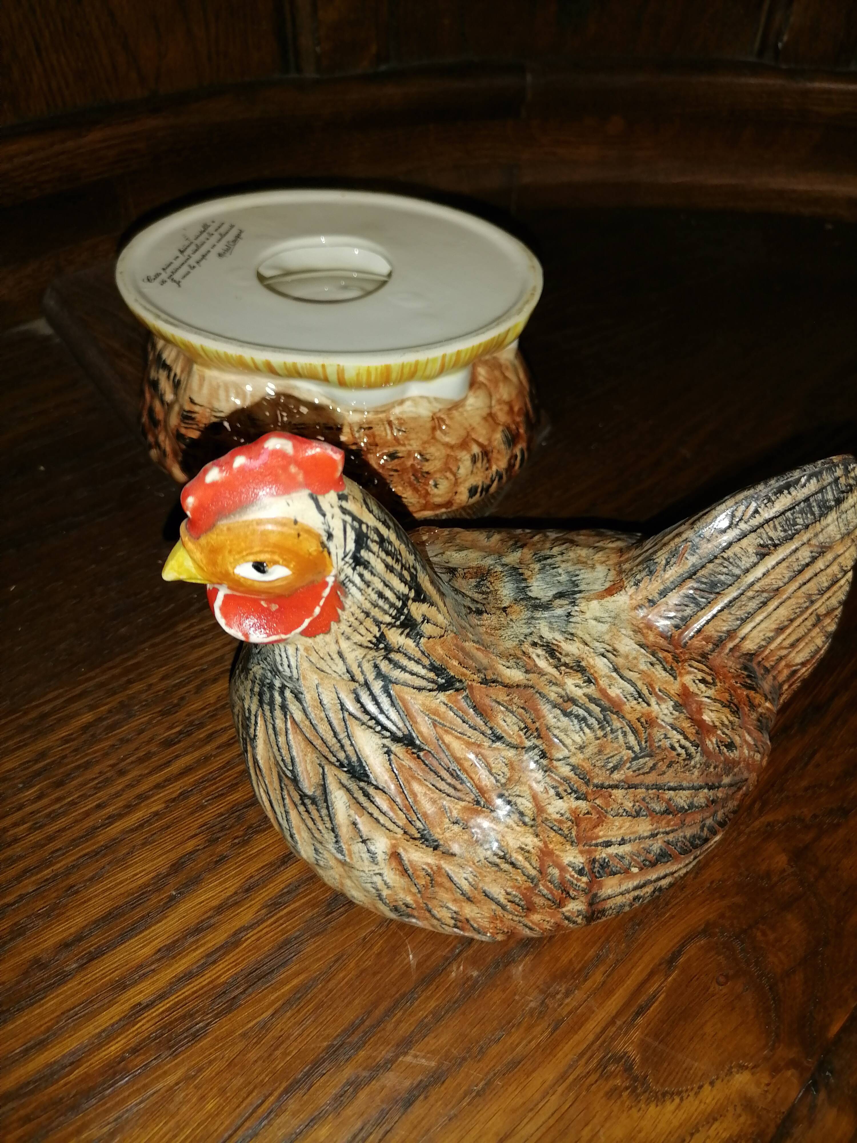 Terrine earthenware hen