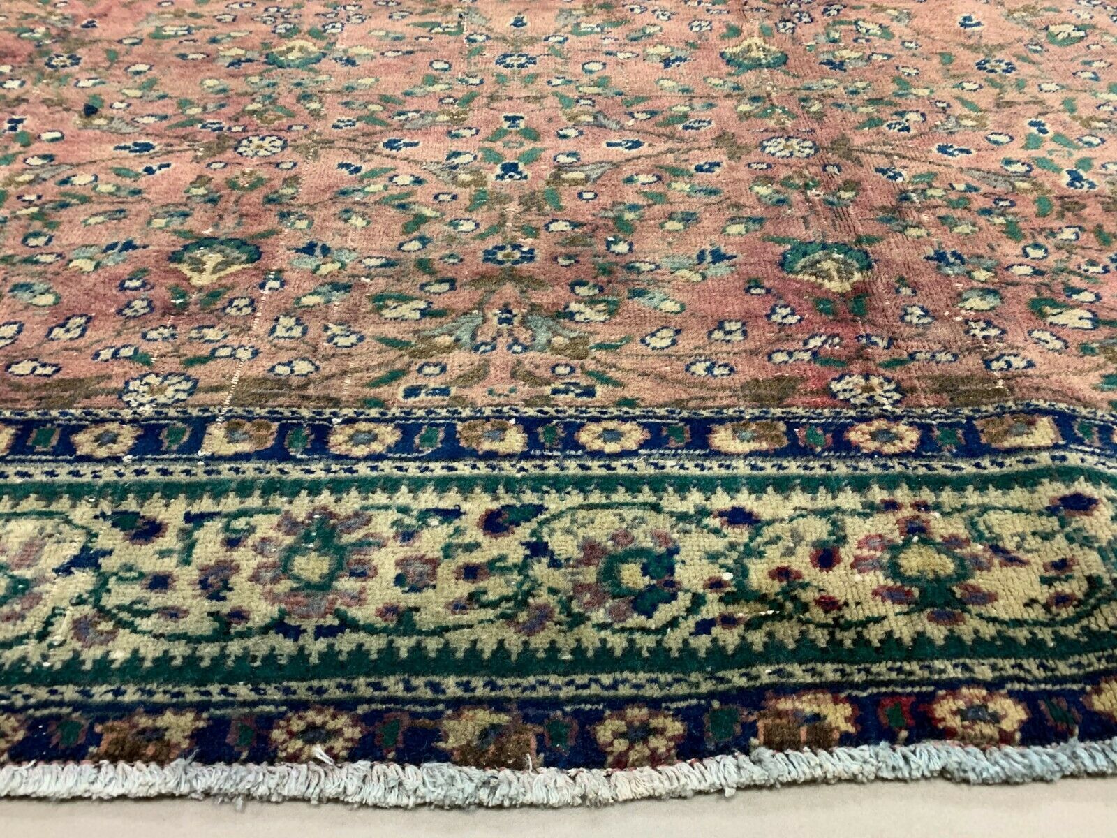 Tapis turc 272x210 cm laine tribal