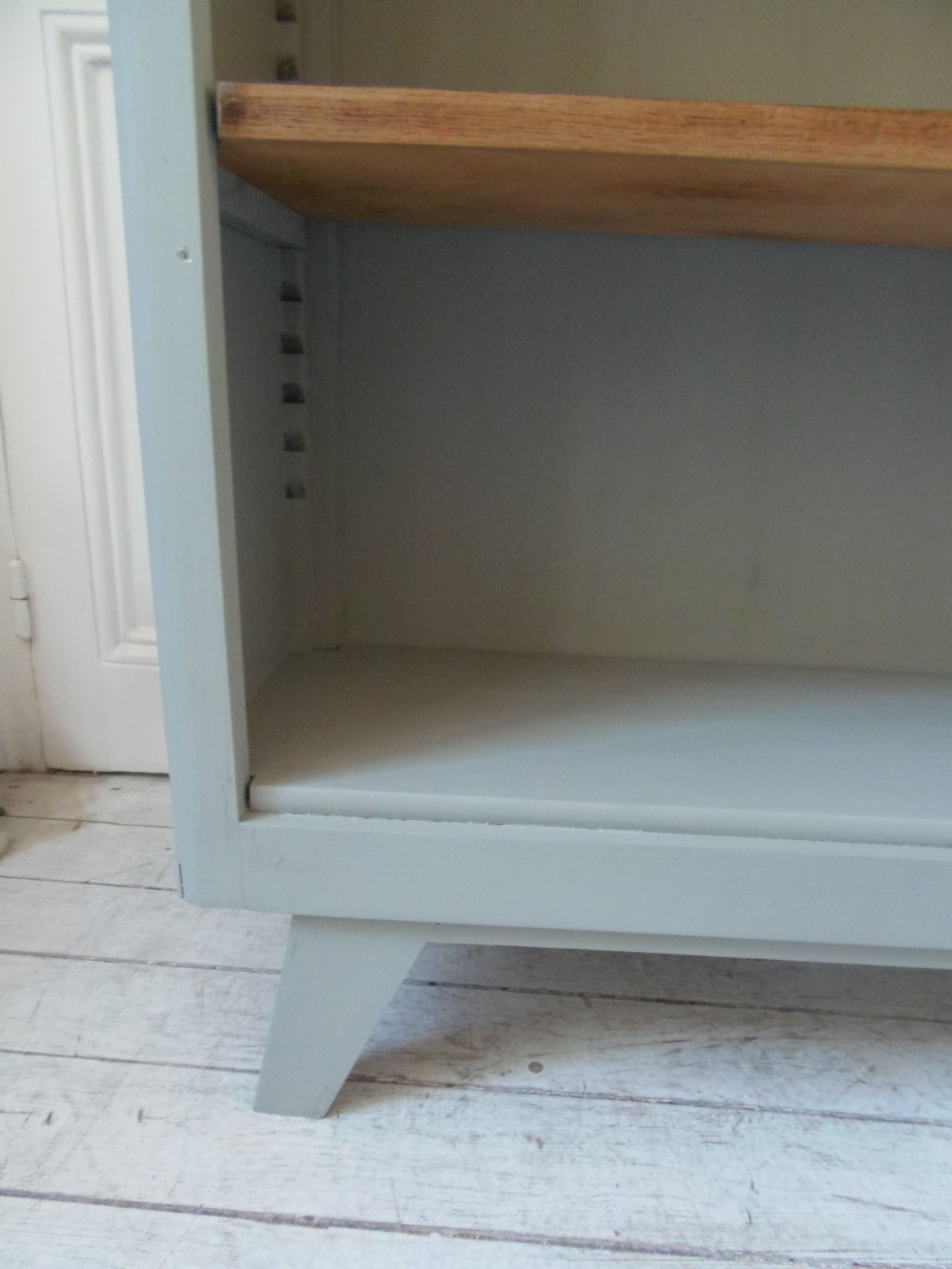 Library year 50 green of gray, 3 modular shelves wood