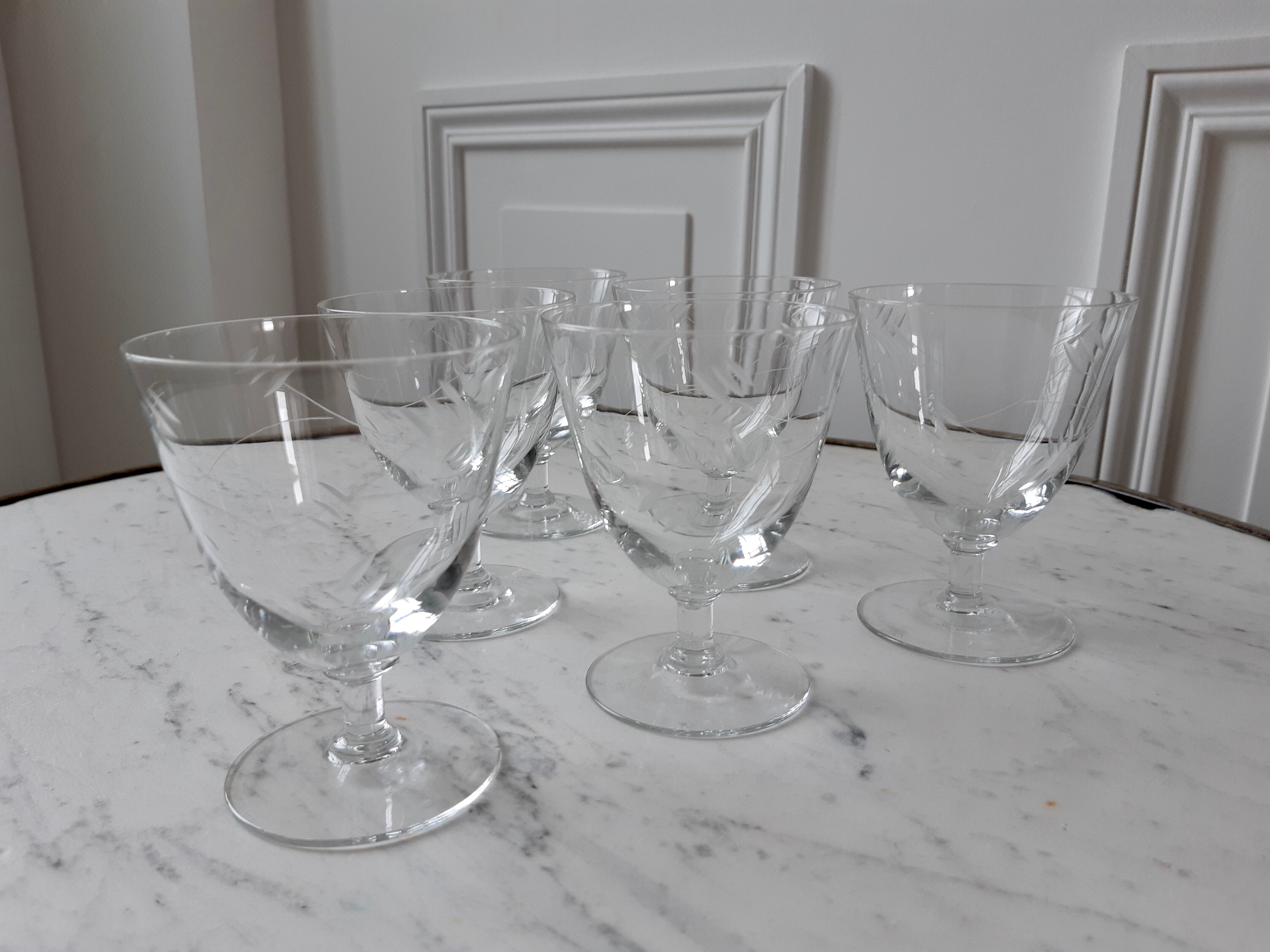 Lot of 6 engraved crystal glasses 30-40 years