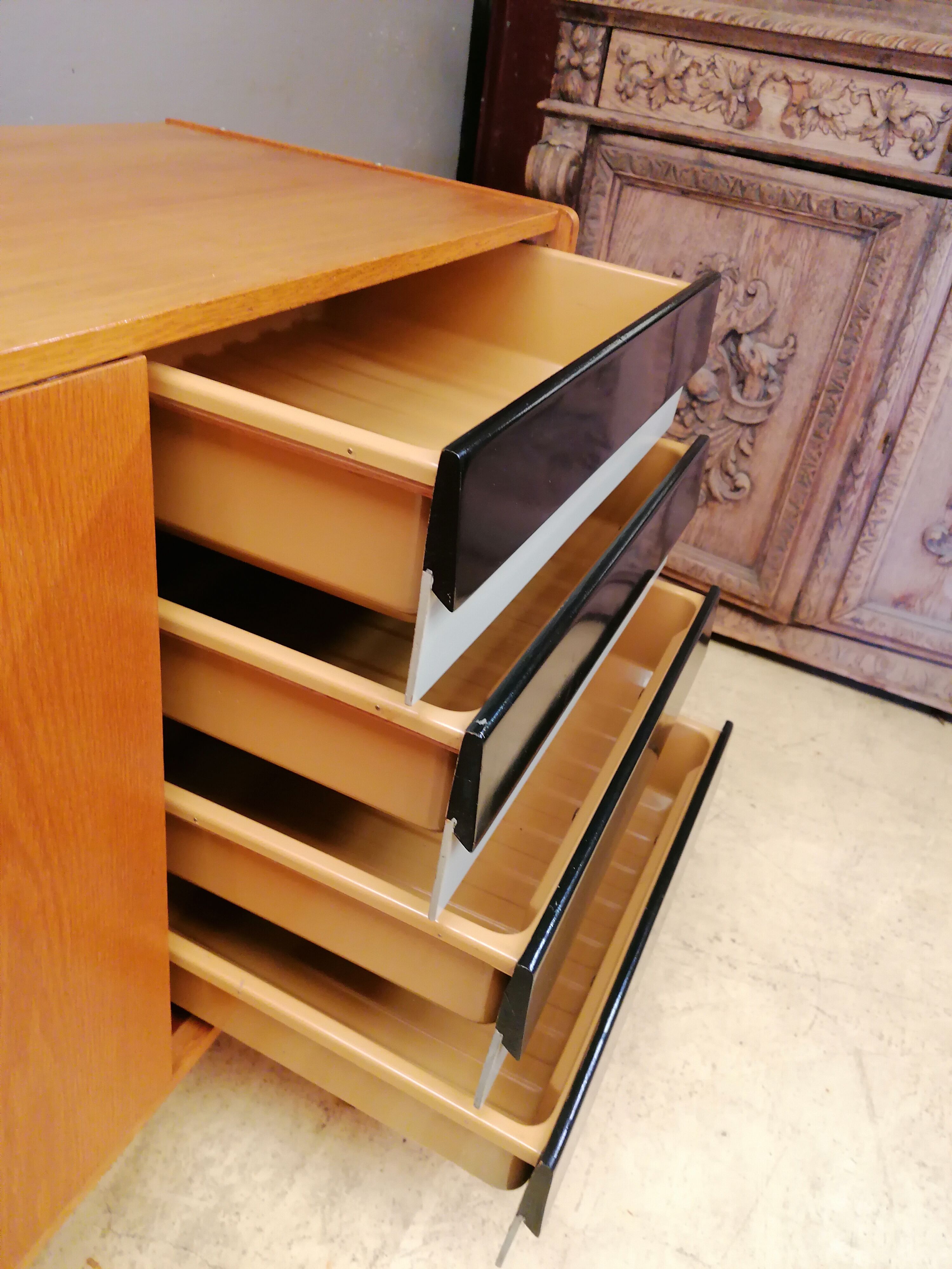 Sideboard Jiroutek U460, 1960