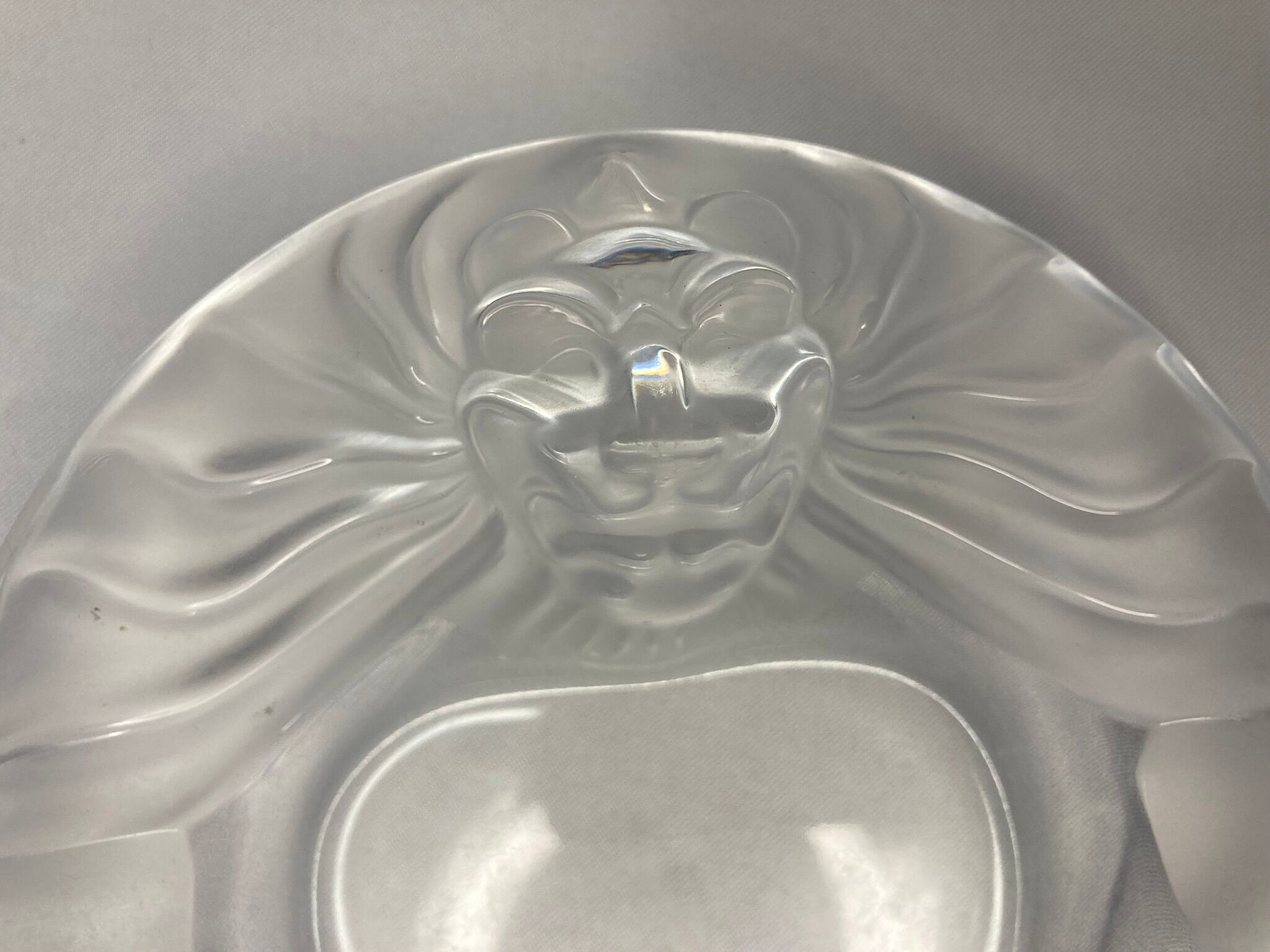 LALIQUE, ashtray with crystal lion's head XXth