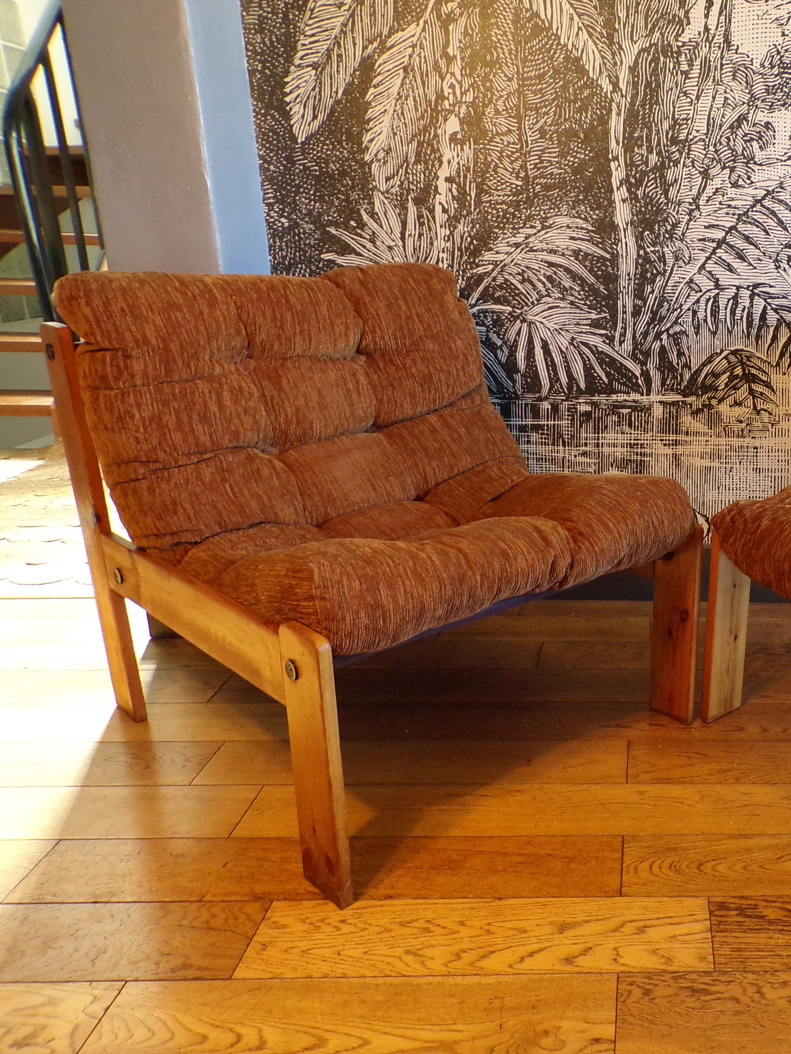 Scandinavian pine and velvet seat