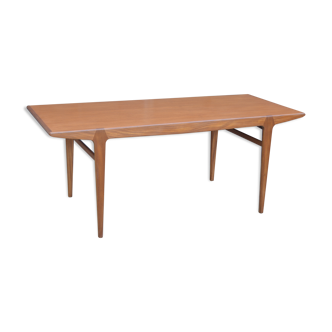 Table à repas par A.Younger Ltd