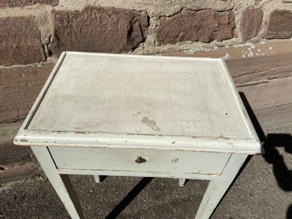 Table d'appoint en sapin vintage shabby chic