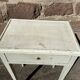 Table d'appoint en sapin vintage shabby chic