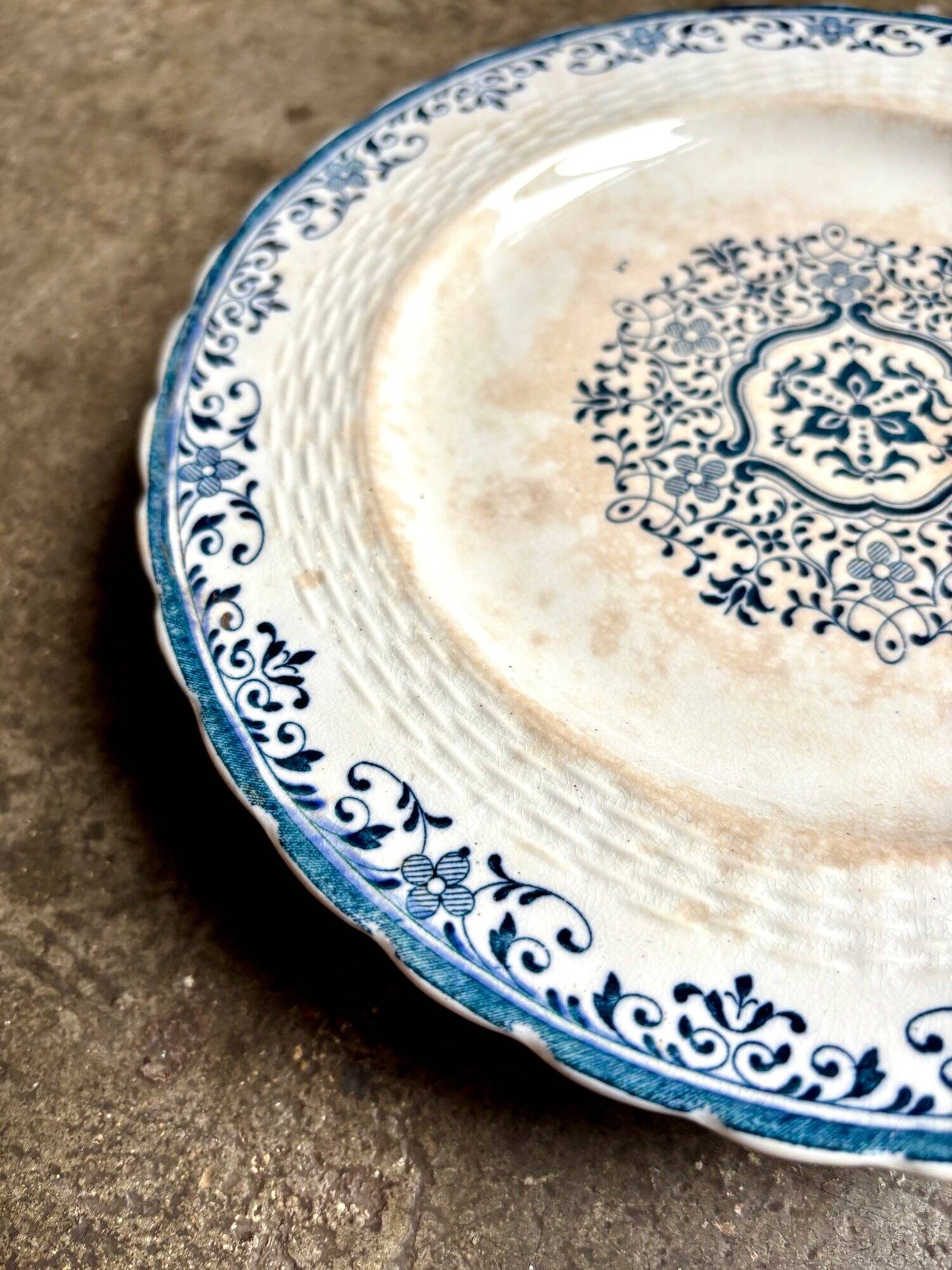 Minton ironstone cake plate, "Moustiers" service