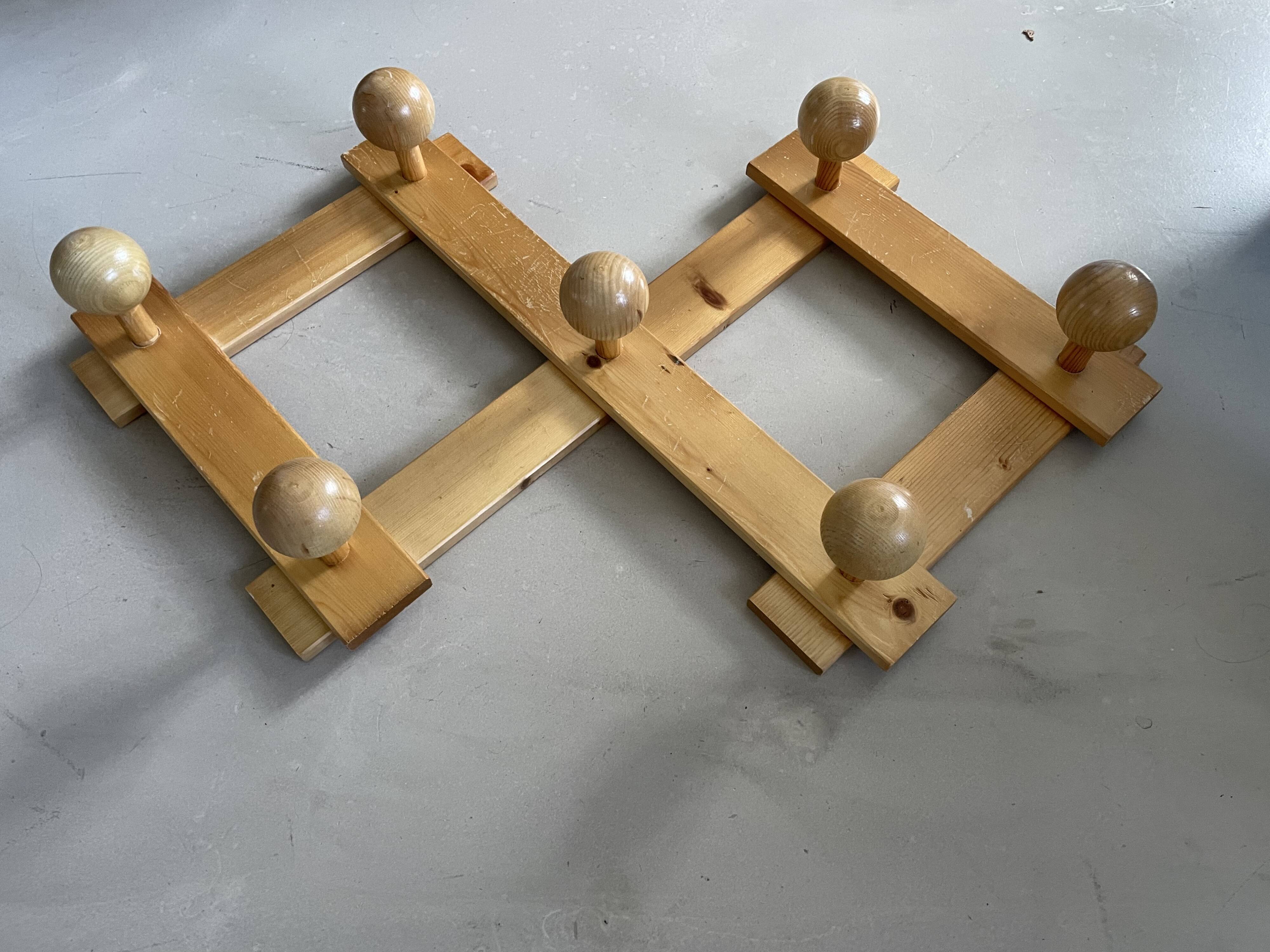 Vintage 70s wall coat rack