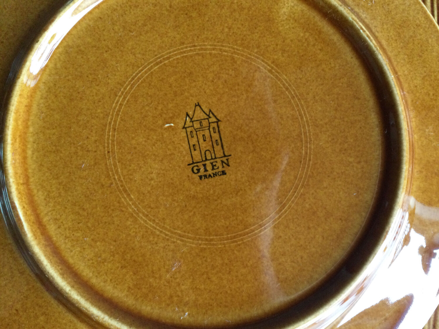 6 dessert plates or Gien cheese straw pattern