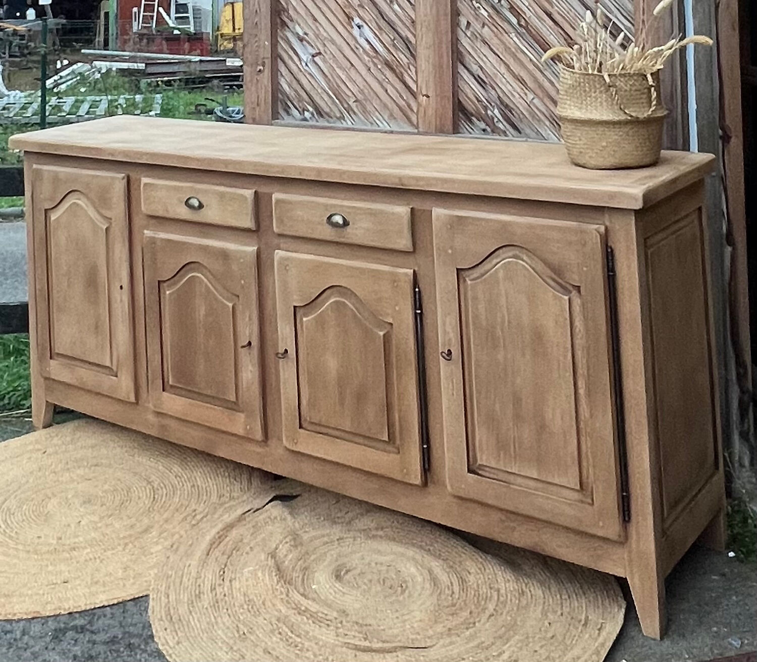 Antique sideboard/buffet in raw oak with splayed legs - 1950s