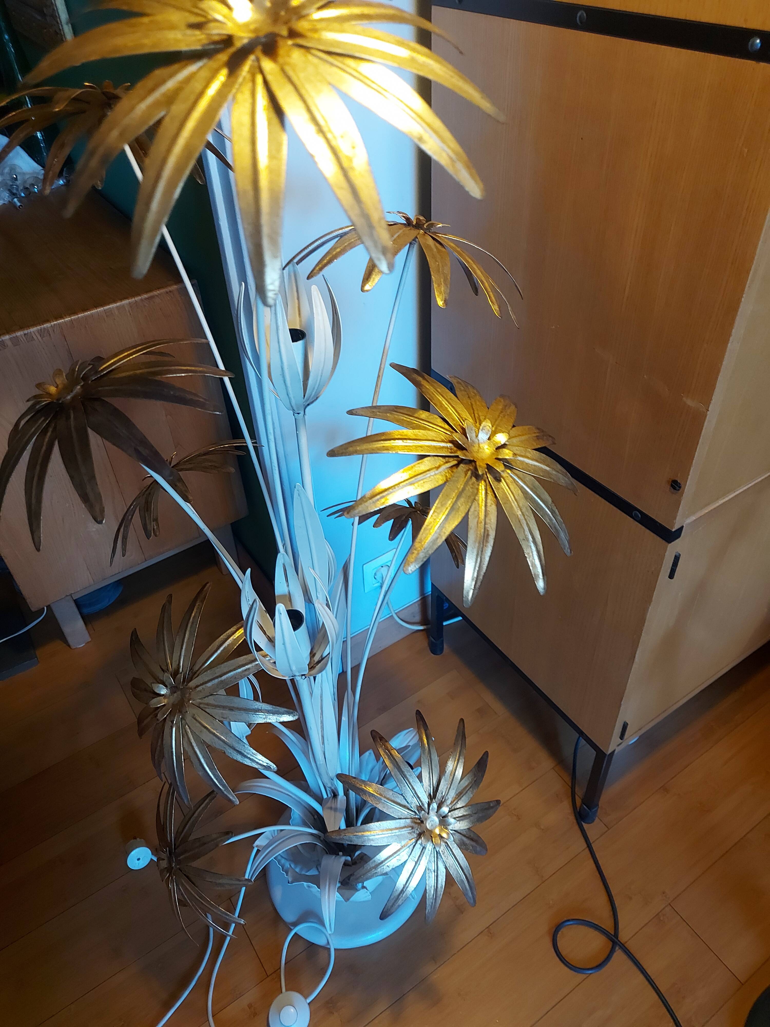 Flower floor lamp design 70'S , Hans Kögl