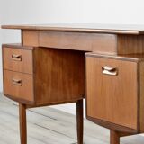 Bureau en teck de Kofod Larsen pour G Plan, modèle Mid-Century