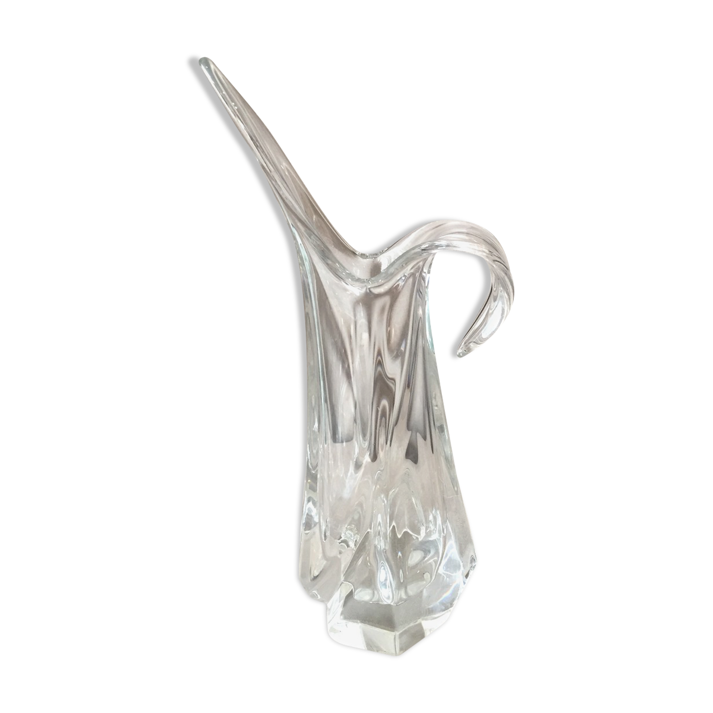 Vase en cristal de vannes de forme elancee